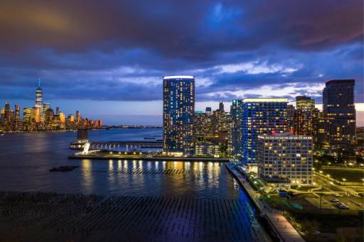 The Westin Jersey City Newport - Housity