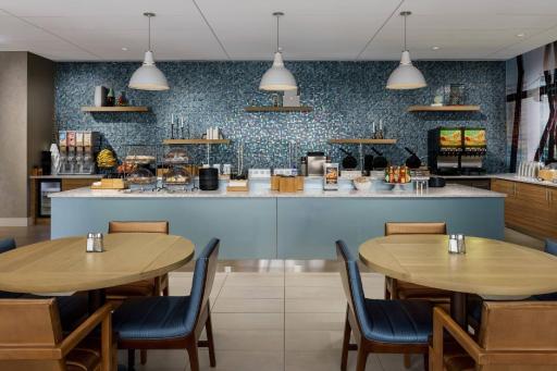 SpringHill Suites Chicago Downtown/River North - Housity