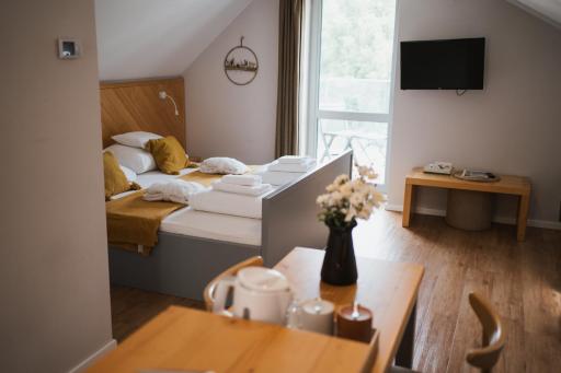 Tornácos Hotel - Hegykő - Housity