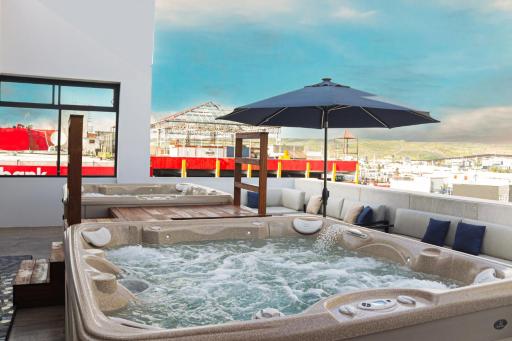 Hotel Wellintown - Housity