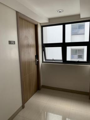 SHORE 2 MOA Staycation T2 U1712 - Housity