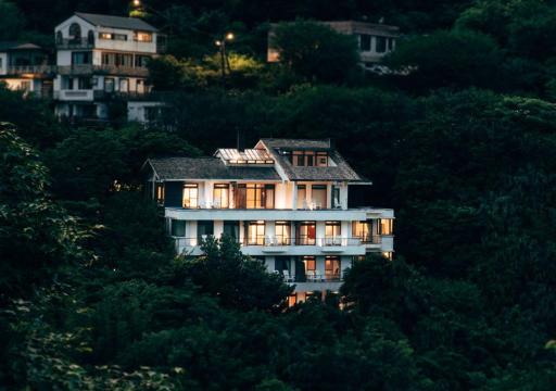 Adagio JinGuaShi - Housity