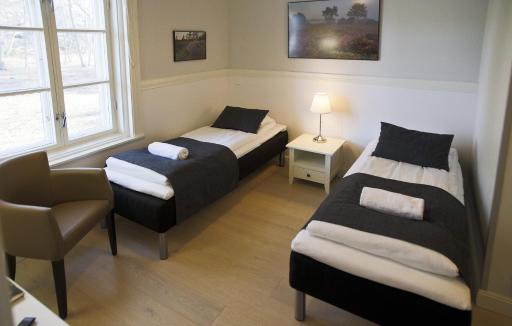 Örö Kasarmihotelli - Housity