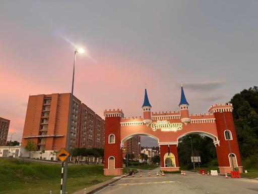 Bukit Gambang Waterpark Villa - Housity