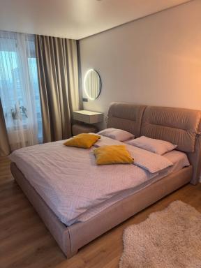 ВІП квартира в новобудові в центрі міста - Housity