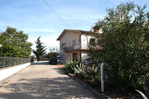 B&B Orsobigio - Housity