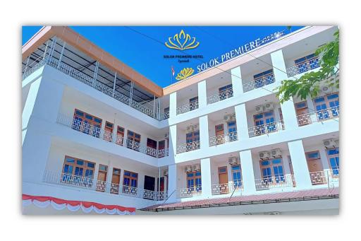 Solok Premier Hotel - Housity