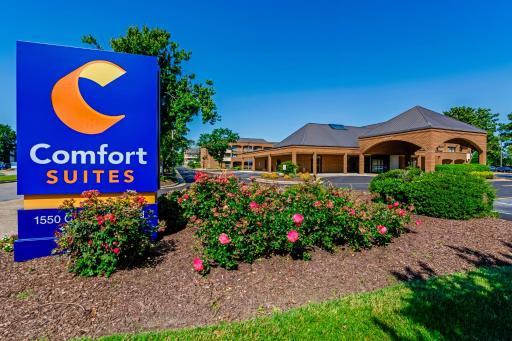 Comfort Suites Chesapeake - Norfolk - Housity