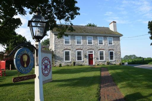 Osceola Mill House Bed and Breakfast - Housity