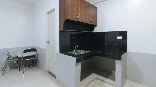 RedDoorz at Walk Inn Apartelle Antipolo - Housity