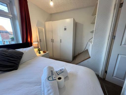 33SM Dreams Unlimited Serviced Accommodation- Staines - Heathrow - Housity