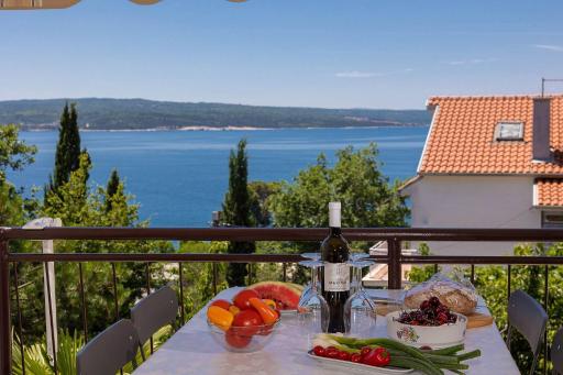 Mediterranes Apartment nur 150 Meter zum Strand mit Meerblick, Grillbereich, Privatparkplatz, WiFi - Housity