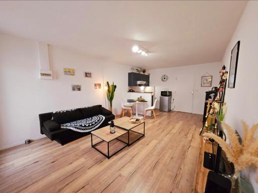 Appartement Cosy Proche Gare - Fibre Optique et Parking - Housity
