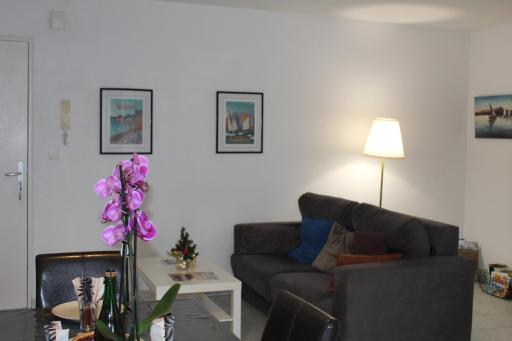 L'ESTRAN, 4 kms des plages, port, GR 34 et 2 h 15 Paris LGV - Housity