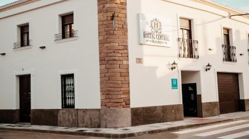 Hostal Central Marmolejo - Housity