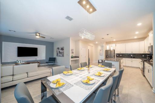 2733RR VILLA 6 BED/5 BA (SANITIZED) - Housity
