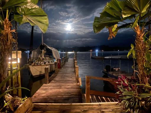 Tortugal Boutique River Lodge - Housity