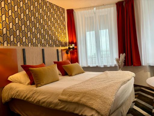 Ambassadeur Hotel - Cherbourg Port de Plaisance - Housity