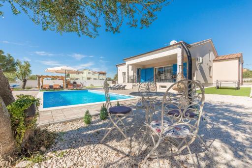 Villa Tara - Housity