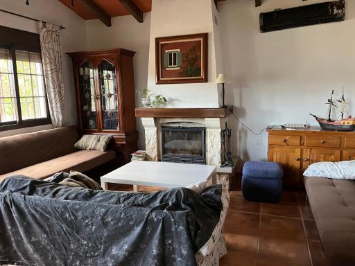 Farmhouse surrounded by centenary olive trees - Housity