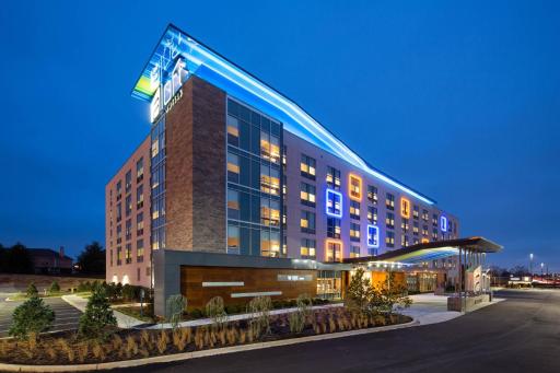 Aloft Louisville East - Housity
