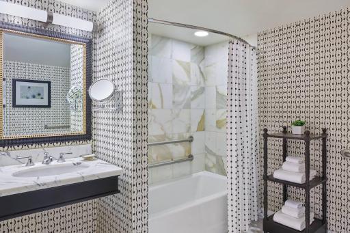 The Alexandrian Old Town Alexandria, Autograph Collection - Housity