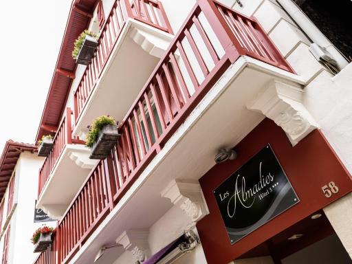 Hotel Les Almadies - Coeur de Ville - Housity