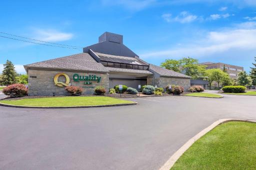 Quality Inn Middleburg Heights near Cleveland Airport - Housity
