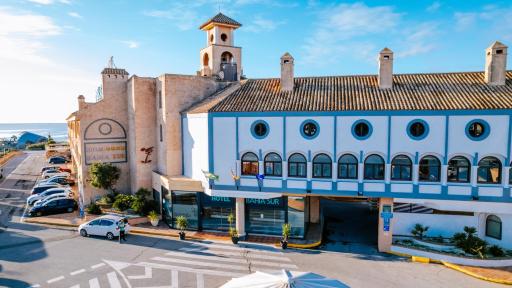 Hotel Bahia Sur - Housity