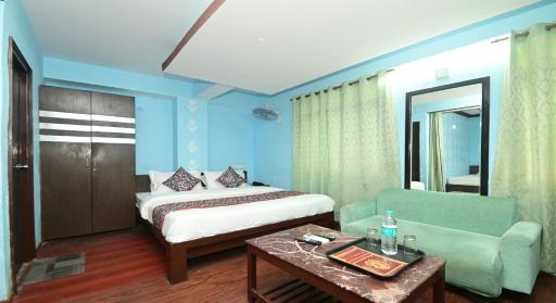Hotel Laxmi Villa Palace - Housity