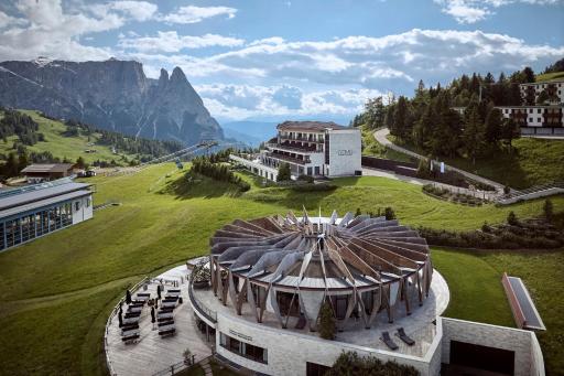COMO Alpina Dolomites - Housity