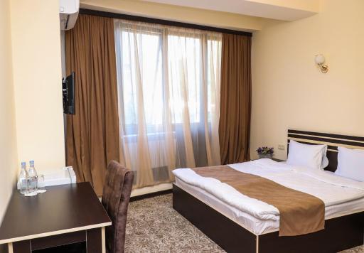 Yerevan Centre Hotel - Housity