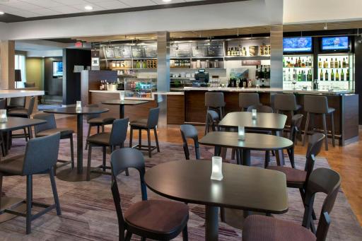 Courtyard by Marriott Mt. Laurel - Housity