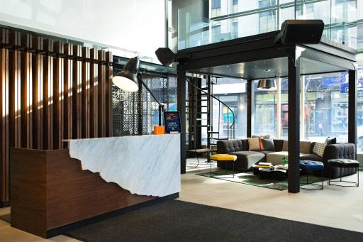 Renaissance Montreal Downtown Hotel - Housity