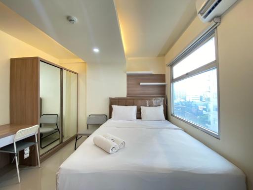 Cozy Designed Studio Apartment at Grand Asia Afrika By Travelio - Housity