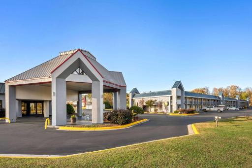 Super 8 by Wyndham Garysburg/Roanoke Rapids - Housity