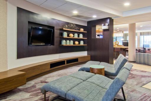 Courtyard by Marriott Clarksville - Housity