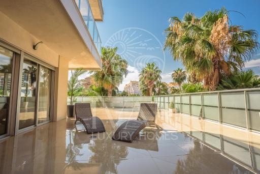 Casa Big Ivan Luxury Homes 1ªPlta Norte 1ªLínea - Housity