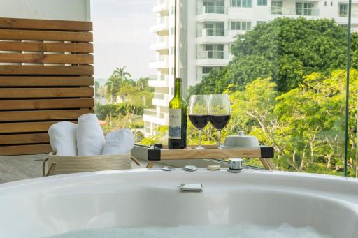 Beach Dominique Cartagena, Beautiful 2 Bedroom Apartment - Housity