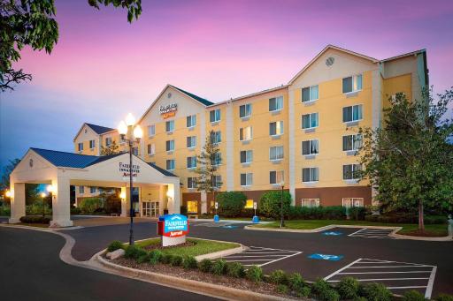 Fairfield Inn & Suites Chicago Midway Airport - Housity