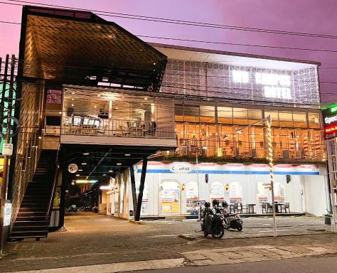 Hotel Wisata Niaga Campus - Housity