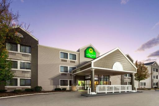 La Quinta Inn by Wyndham Cleveland Independence - Housity