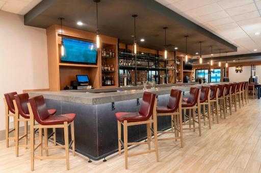 Delta Hotels by Marriott Kalamazoo Conference Center - Housity