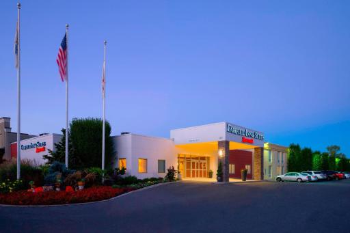 Fairfield Inn & Suites by Marriott Paramus - Housity