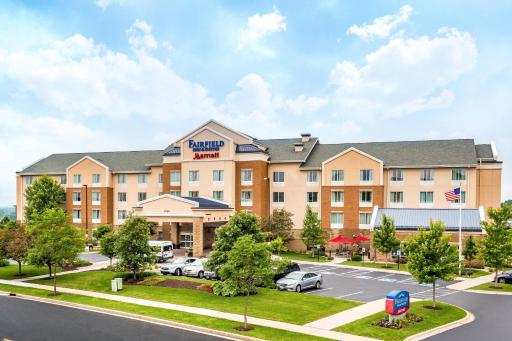 Fairfield Inn and Suites by Marriott Madison East - Housity