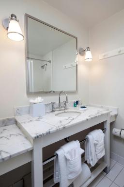 Four Points by Sheraton San Diego - Housity