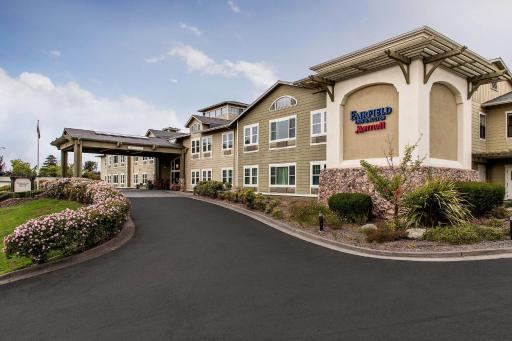 Fairfield Inn and Suites Santa Rosa Sebastopol - Housity