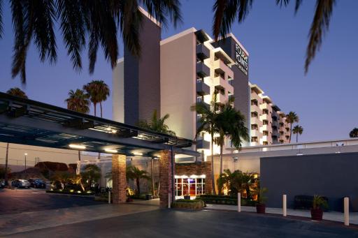 Four Points by Sheraton Los Angeles Westside - Housity