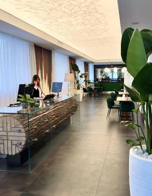 Outside Boutique Hotel - Housity