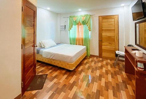 RedDoorz @ 4ks Pension House Bogo City Cebu - Housity